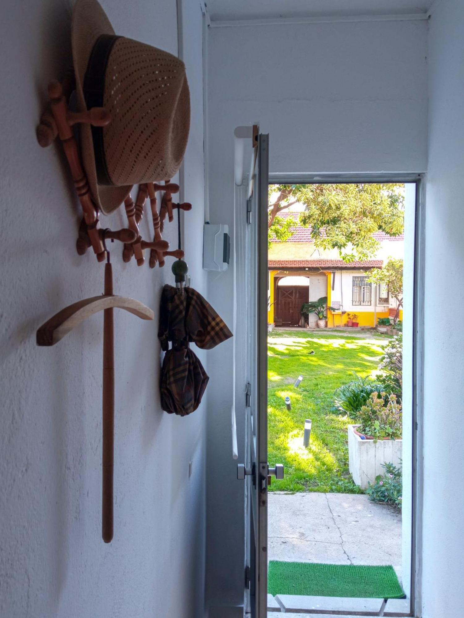 Montijo Garden - Studio With Garden View Exterior photo